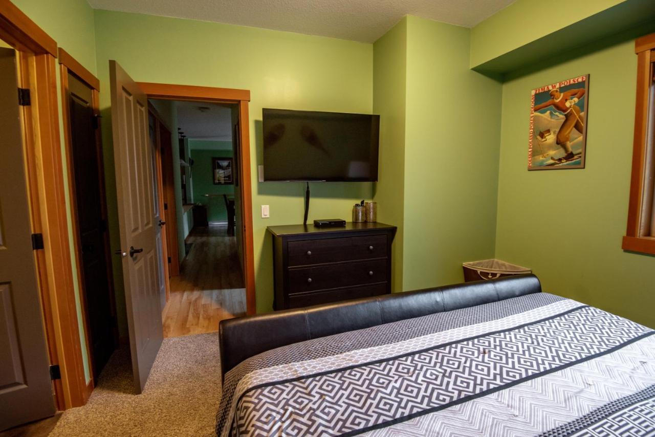 Renovated Condo, 2Br, 2Ba, Heated Pool, 3 Hot Tubs, Pets Welcome! Canmore Exteriör bild