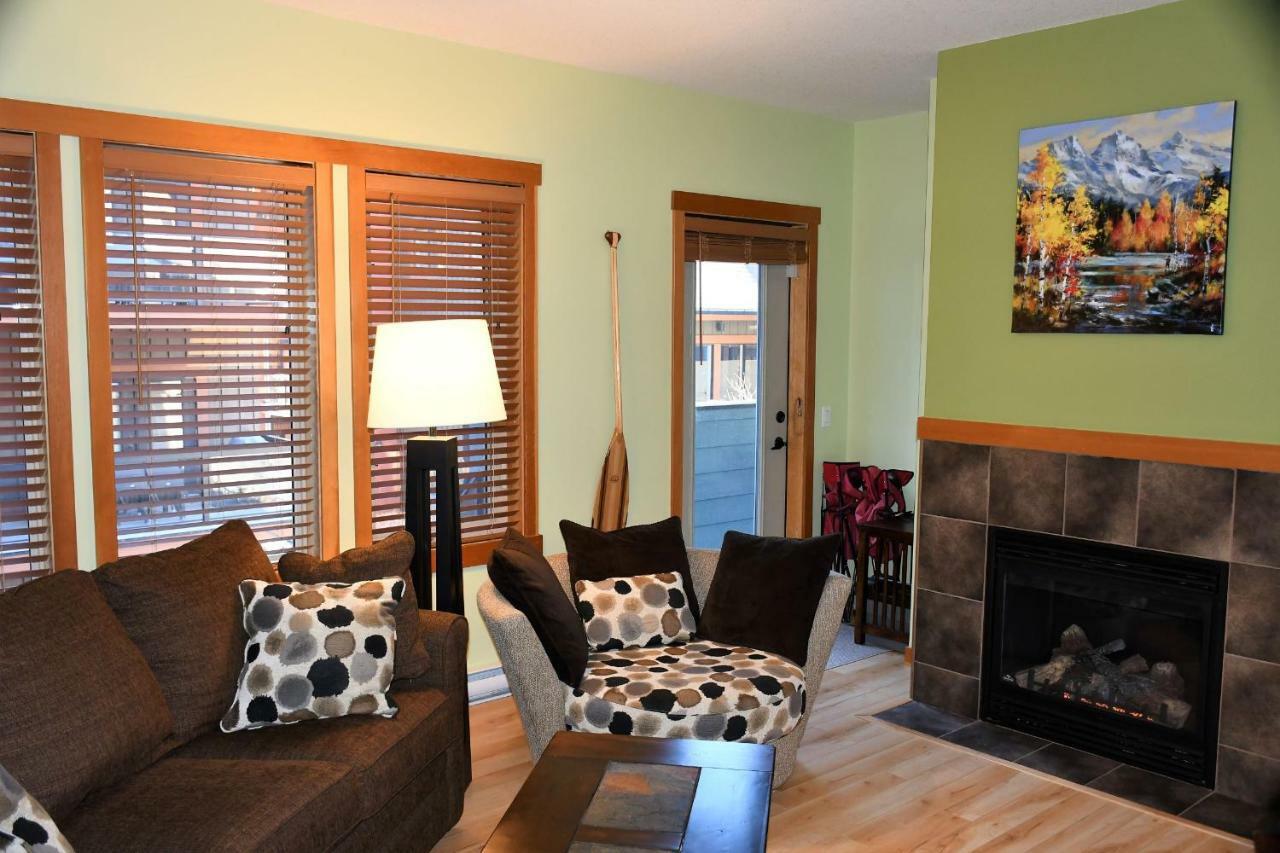 Renovated Condo, 2Br, 2Ba, Heated Pool, 3 Hot Tubs, Pets Welcome! Canmore Exteriör bild